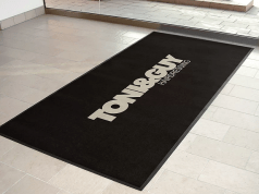 5 Advantages Of Having Custom Logo Floor Mats